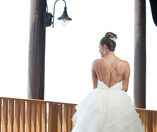 kiểu tóc váy cưới