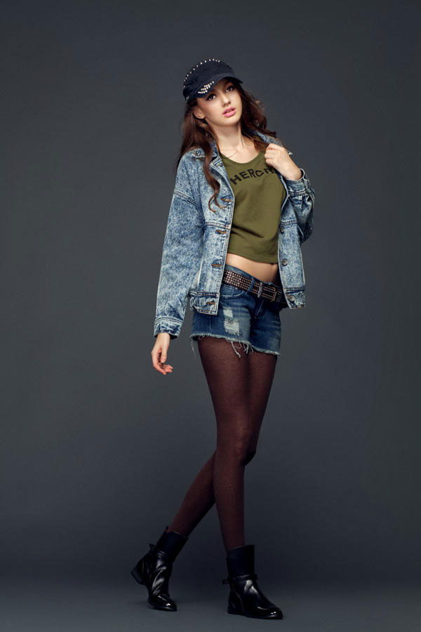 Bí quyết diện jeans sành điệu mùa đông phối đồ jeans sành điệu - hình minh họa 7