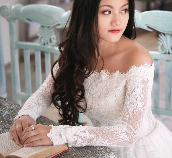 váy cưới ren