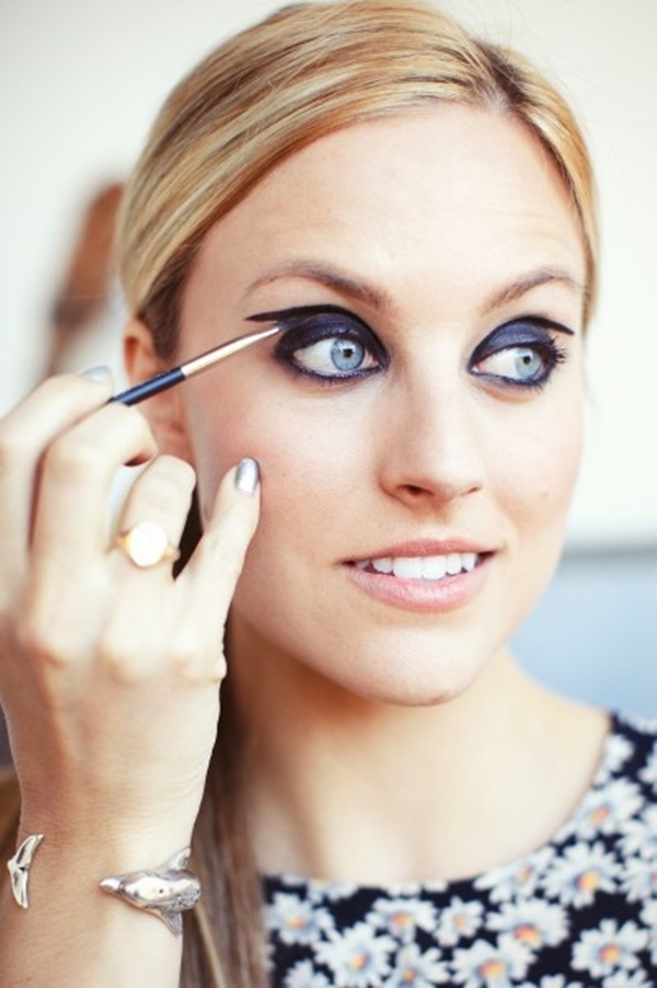 eyeliner sáng màu - hình minh họa 13