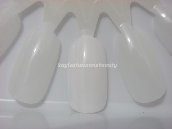 móng tay chấm bi cầu vồng - hình minh họa 5