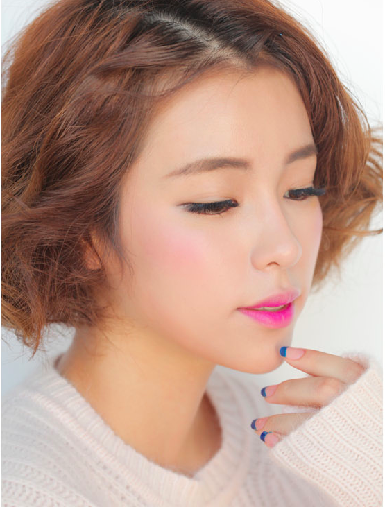 Phong cách trang điểm lãng mạn - hình minh họa 10