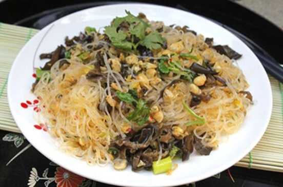 cách làm hến xào miến - hình minh họa 5