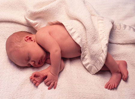 phòng trẻ nhiễm lạnh mùa nóng