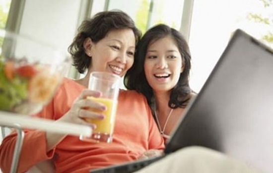 Nghệ Thuật Trò Chuyện Khéo Léo Với Mẹ Chồng