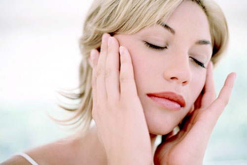 Thức đêm da vẫn đẹp, Làm đẹp, mat tham quang, cách chữa mắt thâm quầng, trị mắt thâm quầng, cham soc da kho, cham soc da