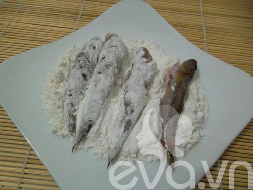 Cá bống chiên giòn cho đầu tuần - 3