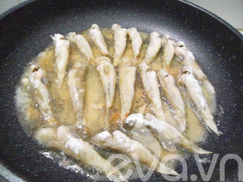 Cá bống chiên giòn cho đầu tuần - 4