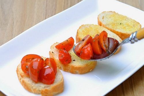 Bánh Mì Tỏi Giòn Rụm - hình minh họa 7