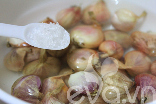cách làm dưa hành giòn ngon - hình minh họa 3