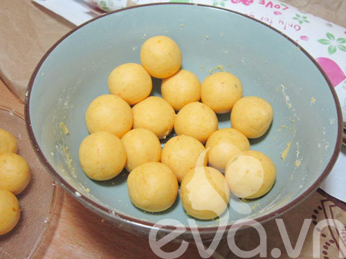 nau-che-troi-nuoc-bi-do-bo-duong-5 chè trôi nước bí đỏ - hình minh họa 3