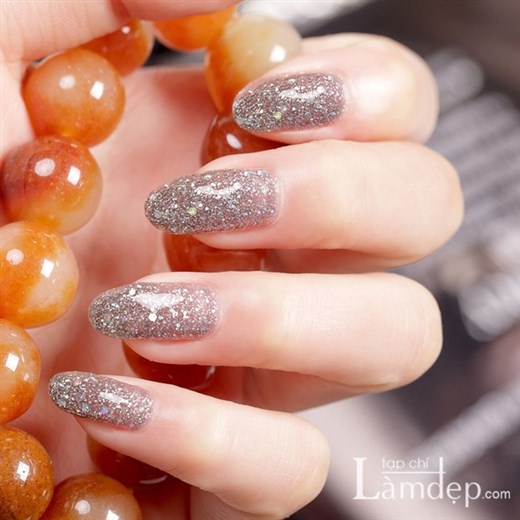 Sức Hút Tinh Tế Từ Mẫu Nail - hình minh họa 15